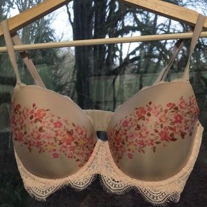 Victoria’s Secret bra